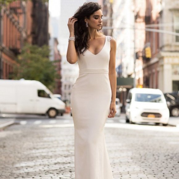 Anna Campbell - Blake Wedding Gown - Picture 1 of 8